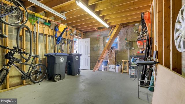 411 W 10TH AVE, Conshohocken, PA 19428