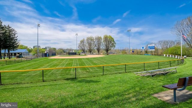 411 W 10TH AVE, Conshohocken, PA 19428