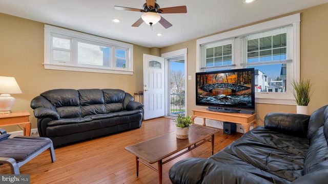 411 W 10TH AVE, Conshohocken, PA 19428