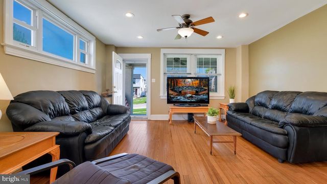 411 W 10TH AVE, Conshohocken, PA 19428