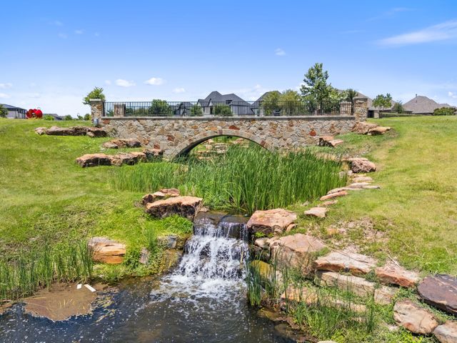 4612 Smokey Quartz Lane, Arlington, TX 76005