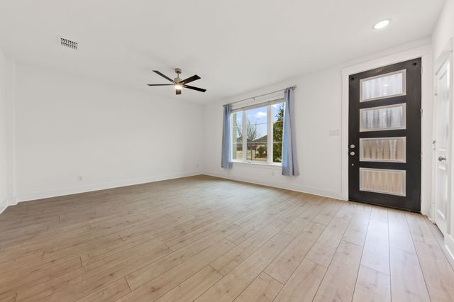 4612 Smokey Quartz Lane, Arlington, TX 76005