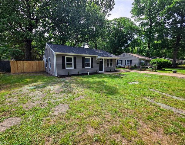 218 Pine Grove AVE, Hampton, VA 23669
