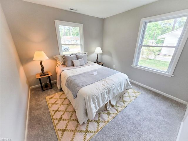 218 Pine Grove AVE, Hampton, VA 23669