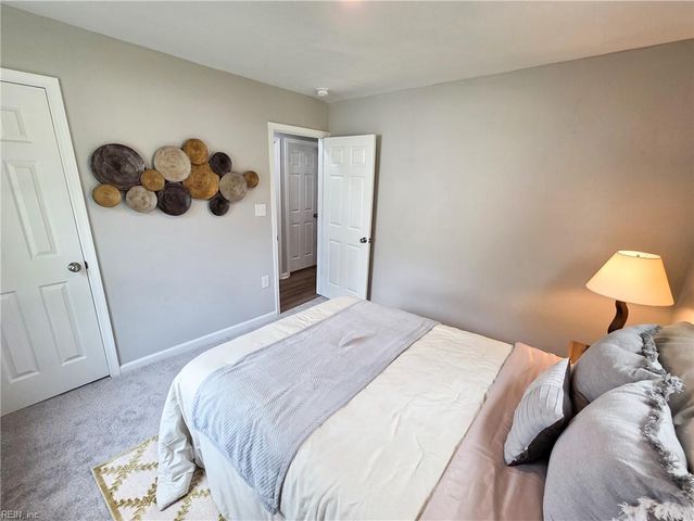 218 Pine Grove AVE, Hampton, VA 23669
