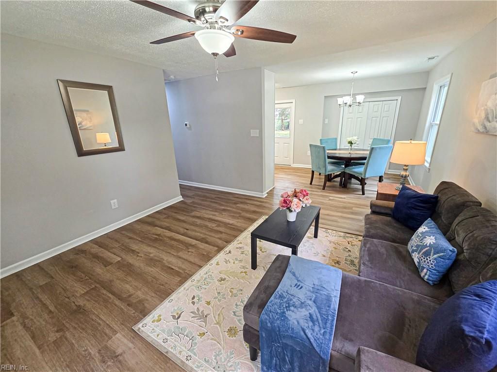 218 Pine Grove AVE, Hampton, VA 23669