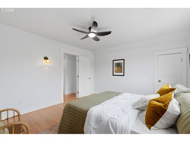 546 Ne STANTON St, Portland, OR 97212
