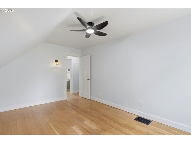 546 Ne STANTON St, Portland, OR 97212