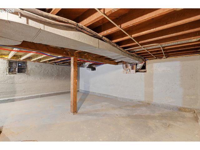 546 Ne STANTON St, Portland, OR 97212
