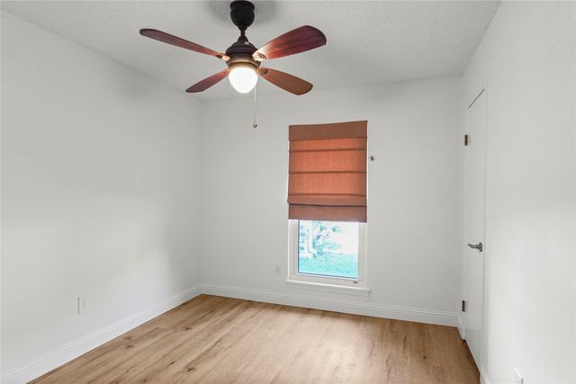 10129 Buffalo Grove Road, Fort Worth, TX 76108