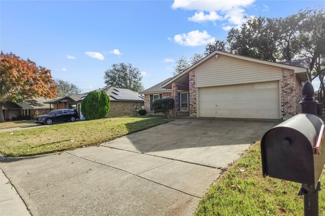 10129 Buffalo Grove Road, Fort Worth, TX 76108