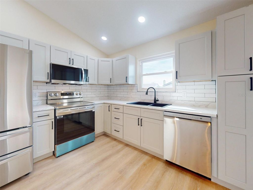 Image 22 of property listing at 804 SOFT PINE COURT, New Smyrna Beach, FL 32168