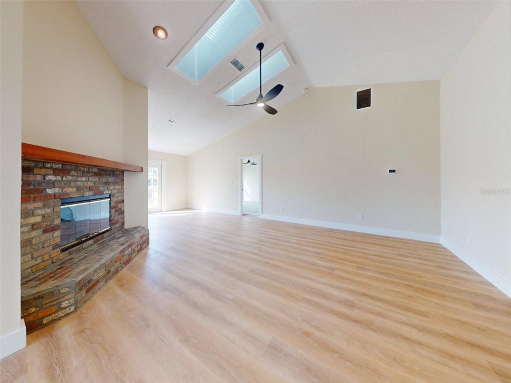 Image 10 of property listing at 804 SOFT PINE COURT, New Smyrna Beach, FL 32168