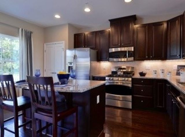 420 Fairmont Dr, Marshall, PA 15090