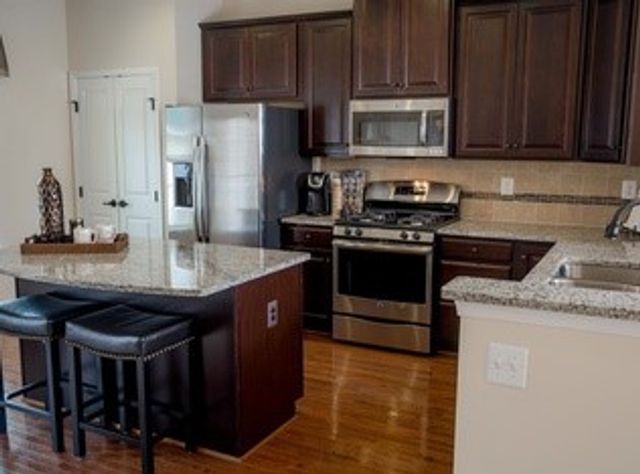 420 Fairmont Dr, Marshall, PA 15090