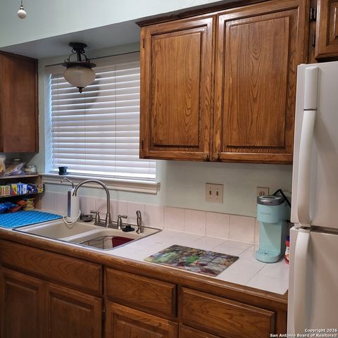 12446 Starcrest Dr Apt 309, San Antonio, TX 78216