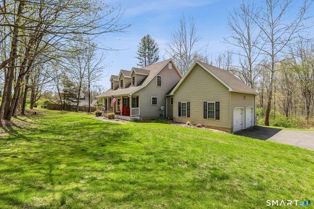 40 Erickson Road, New Milford, CT 06776