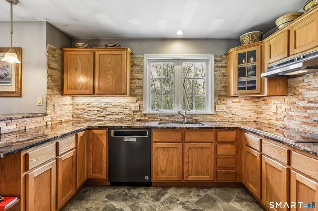 40 Erickson Road, New Milford, CT 06776