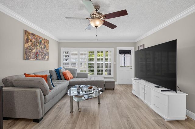 18940 Stewart Circle 5, Boca Raton, FL 33496