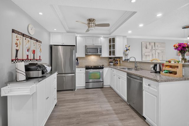 18940 Stewart Circle 5, Boca Raton, FL 33496
