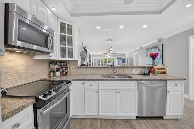 18940 Stewart Circle 5, Boca Raton, FL 33496