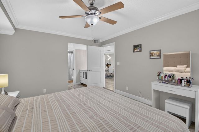 18940 Stewart Circle 5, Boca Raton, FL 33496