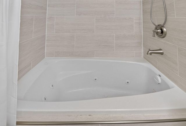 18940 Stewart Circle 5, Boca Raton, FL 33496