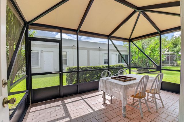 18940 Stewart Circle 5, Boca Raton, FL 33496