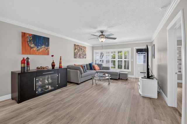 18940 Stewart Circle 5, Boca Raton, FL 33496