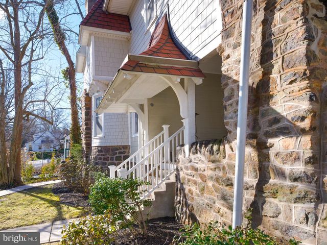 216 BLOOMINGDALE AVE, Wayne, PA 19087
