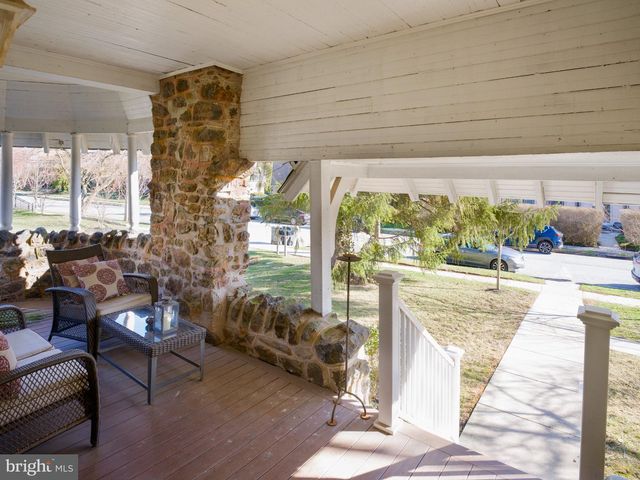 216 BLOOMINGDALE AVE, Wayne, PA 19087