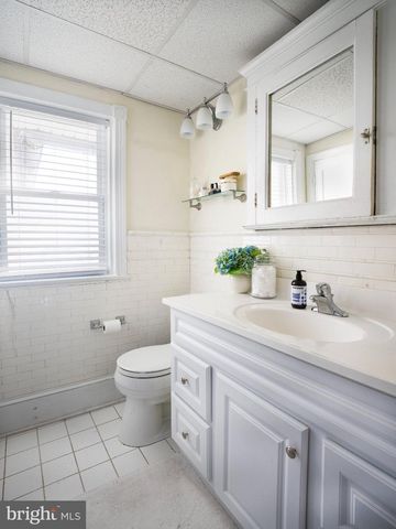 216 BLOOMINGDALE AVE, Wayne, PA 19087