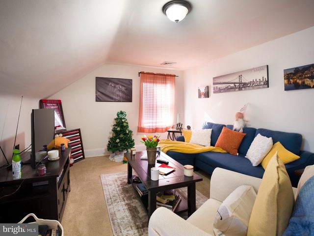 216 BLOOMINGDALE AVE, Wayne, PA 19087