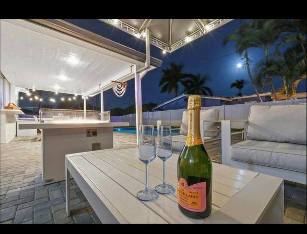 5040 NE 22ND Avenue, Lighthouse Point, FL 33064