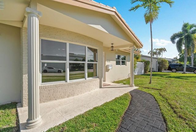 5040 NE 22ND Avenue, Lighthouse Point, FL 33064