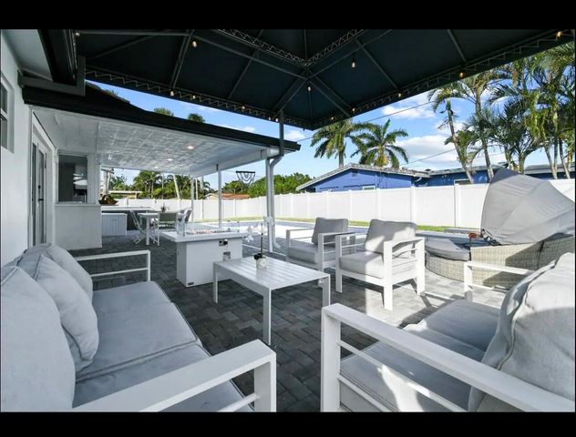 5040 NE 22ND Avenue, Lighthouse Point, FL 33064