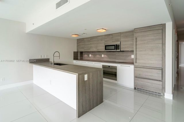400 Sunny Isles Boulevard 919, Sunny Isles Beach, FL 33160