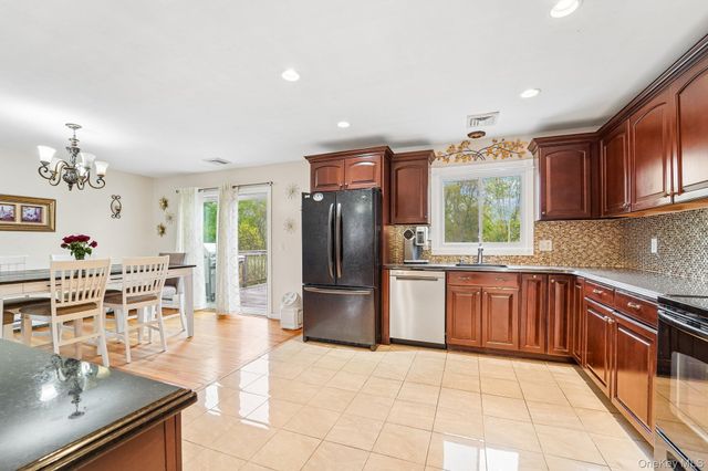 100 Fairmont Road, Mahopac, NY 10541