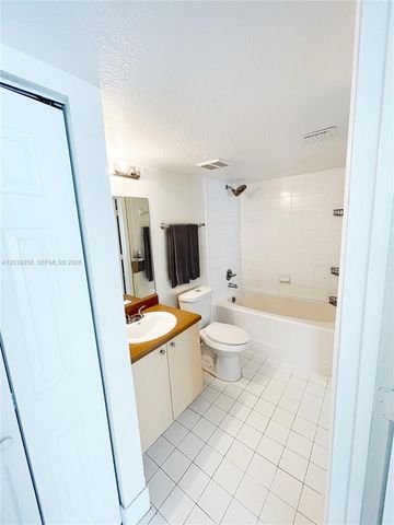 4081 San Marino Blvd 206, West Palm Beach, FL 33409
