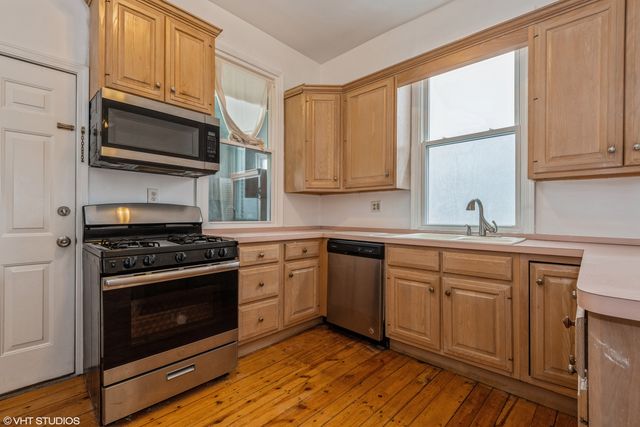 1633 Oak Avenue 2, Evanston, IL 60201