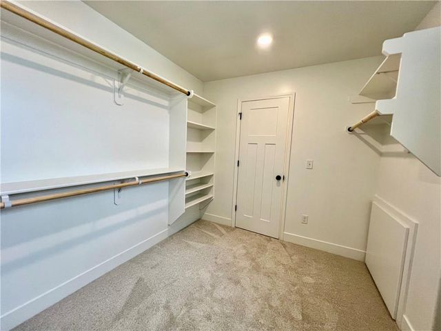 1972 Longview Drive, Liberty, MO 64068