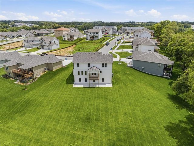 1972 Longview Drive, Liberty, MO 64068