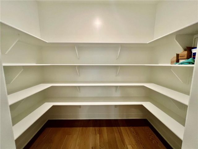 1972 Longview Drive, Liberty, MO 64068