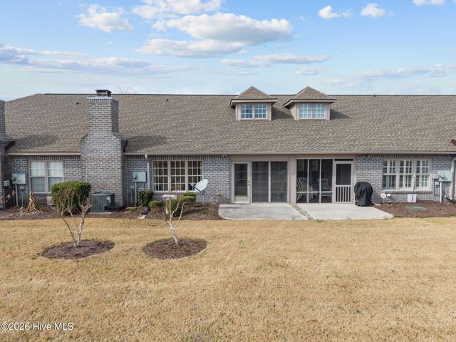 502b Castle Bay Drive, Hampstead, NC 28443