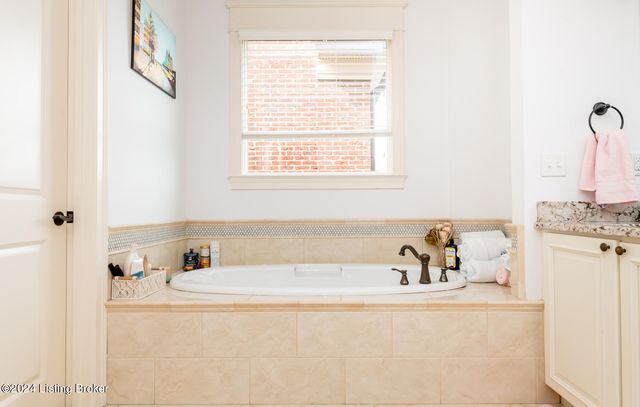 10723 Meeting St 201, Prospect, KY 40059