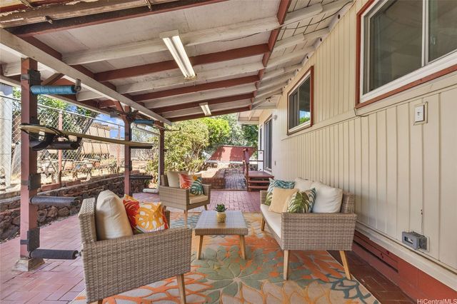 1277 Nanakai Street, Pearl City, HI 96782