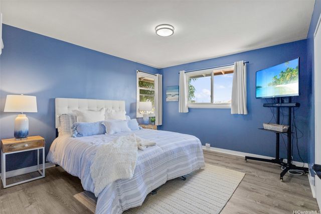 1277 Nanakai Street, Pearl City, HI 96782