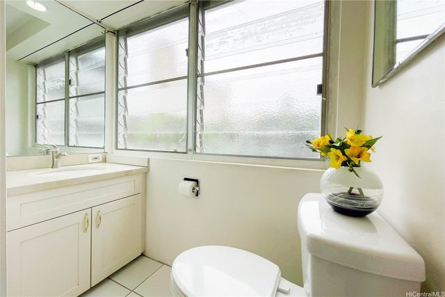 2015 Ala Wai Boulevard 2C, Honolulu, HI 96815