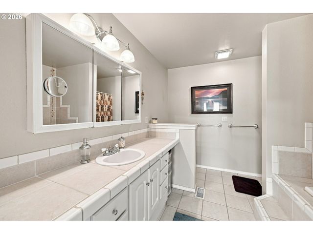 20200 Ne 50TH Ave, Ridgefield, WA 98642
