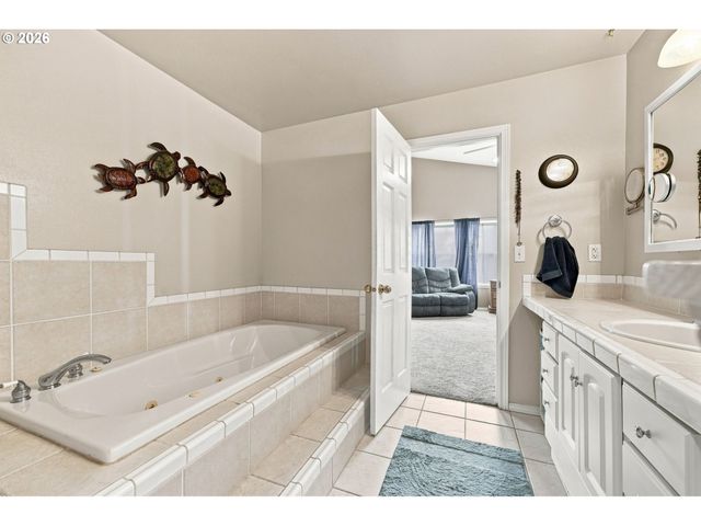 20200 Ne 50TH Ave, Ridgefield, WA 98642